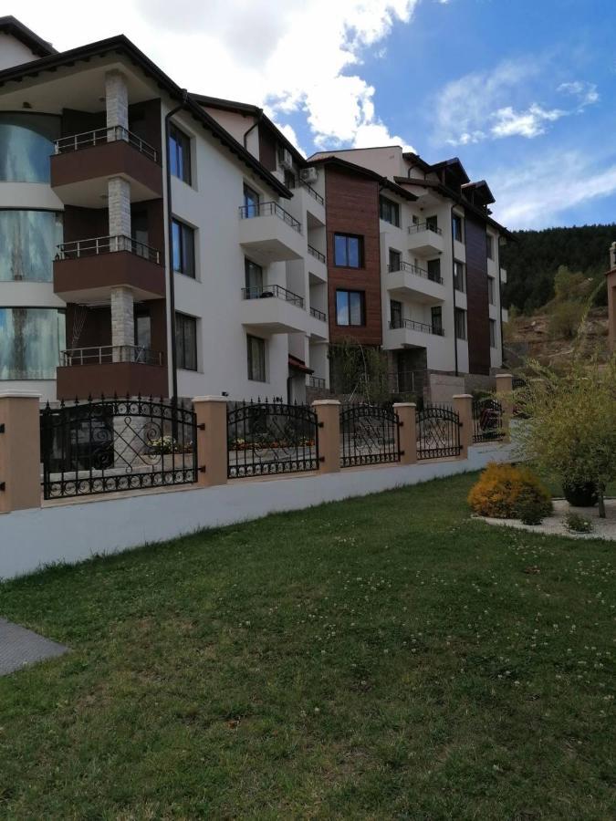 Арт Мезонет Salem Lejlighed Velingrad Eksteriør billede